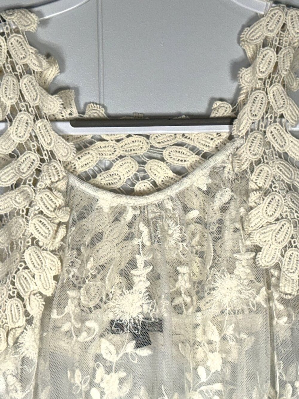 Cleo Apparel Lace Boho Floral Embroidered Scalloped Sheer Tank Top Blouse Top L - Picture 2 of 9